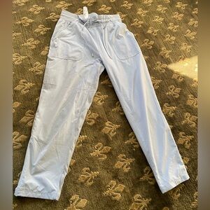 Lululemon light blue cropped track pants in Size 6.